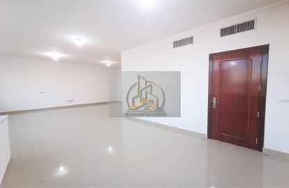 Apartment - 4 Bedrooms - 5 Bathrooms for rent in Khalifa Street - Abu Dhabi