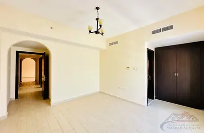 Apartment - 3 Bedrooms - 3 Bathrooms for rent in Muwaileh 29 Building - Muwaileh - Sharjah