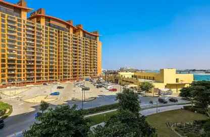 Apartment - 3 Bedrooms - 4 Bathrooms for rent in Al Das - Shoreline Apartments - Palm Jumeirah - Dubai