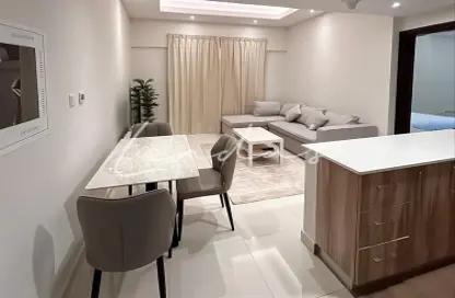 شقة - غرفة نوم - 2 حمامات للايجار في برج هيرا - مدينة دبي الرياضية - دبي
