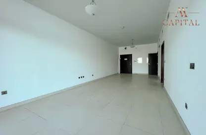 Empty Room image for: Apartment - 1 Bedroom - 2 Bathrooms for rent in Azure Residences - Palm Jumeirah - Dubai, Image 1