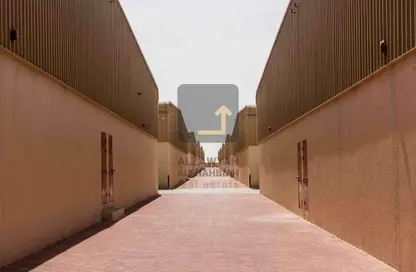 مستودع - استوديو - 3 حمامات للبيع في الصجعة الصناعية - آلصجعه - الشارقة