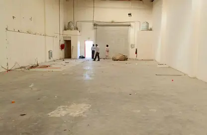 Warehouse - Studio - 1 Bathroom for rent in Al Sajaa Industrial - Al Sajaa - Sharjah