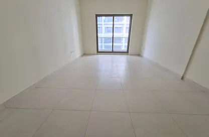 شقة - غرفة نوم - 2 حمامات للايجار في حديقة الوليد 1 - حديقة الوليد - الجداف - دبي