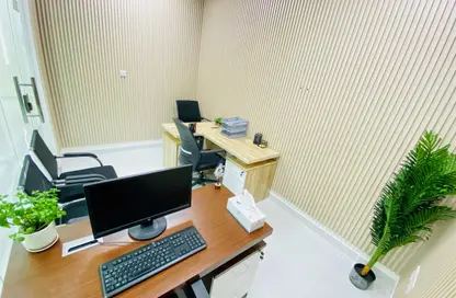 Office Space - Studio - 1 Bathroom for rent in Red Avenue - Al Garhoud - Dubai