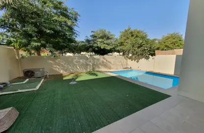 Villa - 5 Bedrooms - 6 Bathrooms for sale in Arabian Style - Al Reef Villas - Al Reef - Abu Dhabi