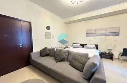 Apartment - Studio - 1 Bathroom for rent in DEC Tower 1 - DEC Towers - Dubai Marina - Dubai