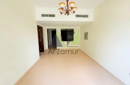 شقة - غرفة نوم - 2 حمامات للايجار في غلوبال غولف ريزيدنس 2 - مدينة دبي الرياضية - دبي