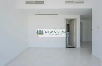 Apartment - 3 Bedrooms - 3 Bathrooms for rent in Al Qulaya'ah - Al Sharq - Sharjah