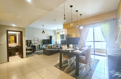 Apartment - 2 Bedrooms - 3 Bathrooms for sale in Rimal 2 - Rimal - Jumeirah Beach Residence - Dubai