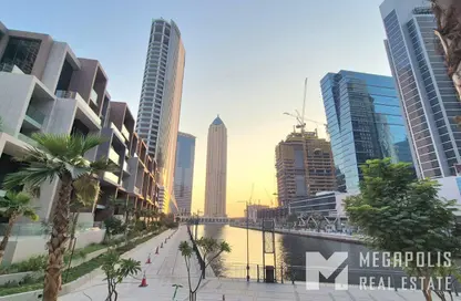 شقة - 2 غرف نوم - 4 حمامات للايجار في بنسويلا ون - بنينسولا - الخليج التجاري - دبي