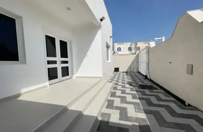 Villa - 4 Bedrooms - 5 Bathrooms for rent in Khuzam - Ras Al Khaimah