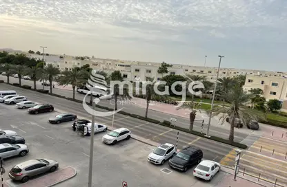 Apartment - 3 Bedrooms - 5 Bathrooms for sale in Tower 20 - Al Reef Downtown - Al Reef - Abu Dhabi