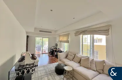 Villa - 2 Bedrooms - 2 Bathrooms for rent in Springs 1 - The Springs - Dubai