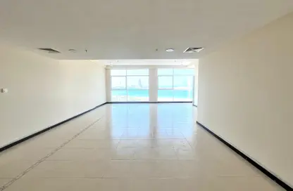 Apartment - 4 Bedrooms - 4 Bathrooms for rent in Baynuna Tower 2 - Corniche Road - Abu Dhabi
