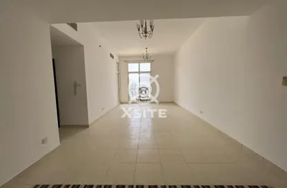 Apartment - 2 Bedrooms - 3 Bathrooms for rent in La Fontana - Arjan - Dubai