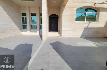 فيلا - 4 غرف نوم - 5 حمامات للايجار في خالدية سنتر - كورنيش الخالدية - الخالدية - أبوظبي فيلا - 4 غرف نوم - 5 حمامات للايجار في خالدية سنتر - كورنيش الخالدية - الخالدية - أبوظبي