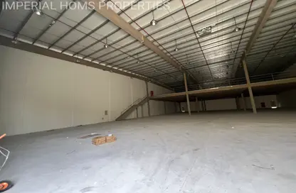 Warehouse - Studio - 1 Bathroom for rent in Umm Al Thuoob - Umm Al Quwain
