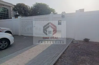 Villa - 3 Bedrooms - 2 Bathrooms for rent in Al Sarooj - Al Ain