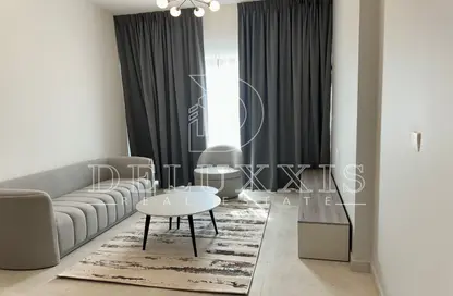 شقة - غرفة نوم - 2 حمامات للايجار في ذا في تاور - مجمع دبي ريزيدنس - دبي