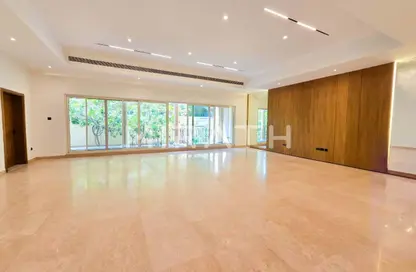 Villa - 5 Bedrooms - 6 Bathrooms for rent in Jumeirah 3 Villas - Jumeirah 3 - Jumeirah - Dubai