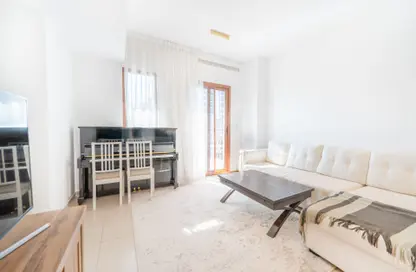 Apartment - 2 Bedrooms - 2 Bathrooms for sale in Zahra Breeze Apartments 3A - Zahra Breeze Apartments 3 - Zahra Breeze Apartments - Town Square - Dubai