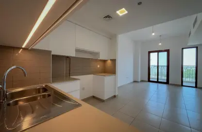 Apartment - 2 Bedrooms - 2 Bathrooms for sale in Zahra Breeze Apartments 4A - Zahra Breeze Apartments 4 - Zahra Breeze Apartments - Town Square - Dubai