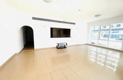 Apartment - 2 Bedrooms - 3 Bathrooms for rent in Golf Tower - Dubai Sports City - Dubai