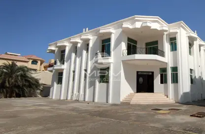 Villa - 4 Bedrooms - 6 Bathrooms for rent in Khalifa City A - Khalifa City - Abu Dhabi