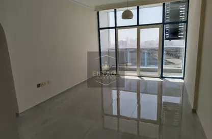Apartment - 2 Bedrooms - 2 Bathrooms for rent in Gate Tower 1 - Musheiref - Ajman