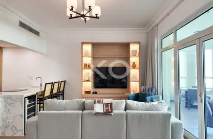 Apartment - 2 Bedrooms - 3 Bathrooms for rent in Al Tamr - Shoreline Apartments - Palm Jumeirah - Dubai