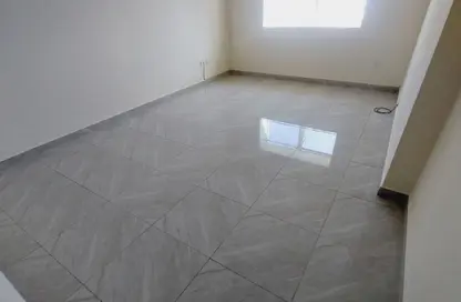 شقة - 2 غرف نوم - 2 حمامات للايجار في المجاز 2 - المجاز - الشارقة