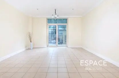 Garden | Unfurnished | 2 Bedrooms