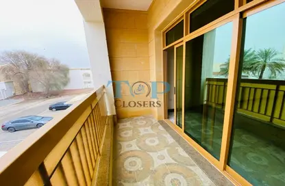 شقة - 3 غرف نوم - 3 حمامات للايجار في مسجد حي هزاع - المطارد - العين