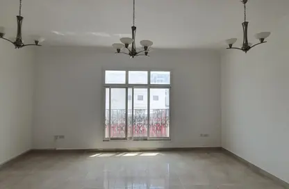 شقة - 3 غرف نوم - 4 حمامات للايجار في منطقة المرور - أبوظبي