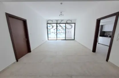 شقة - غرفة نوم - 2 حمامات للايجار في برج إس بي أو - البرشاء 1 - البرشاء - دبي