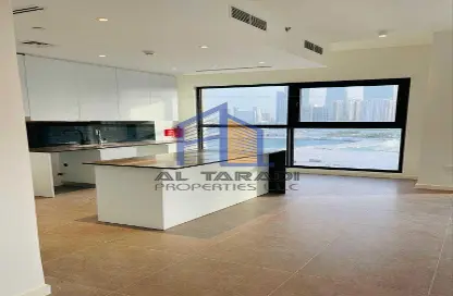 Kitchen image for: Apartment - 1 Bedroom - 2 Bathrooms for rent in Pixel - Makers District - Al Reem Island - Abu Dhabi, Image 1