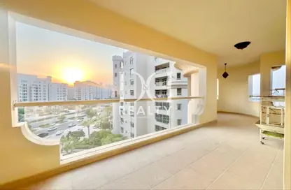 Apartment - 3 Bedrooms - 4 Bathrooms for rent in Al Sultana - Shoreline Apartments - Palm Jumeirah - Dubai