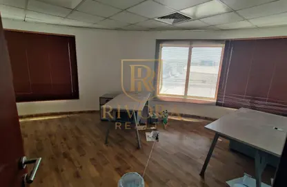 Office Space - Studio - 1 Bathroom for rent in Al Khabisi - Deira - Dubai