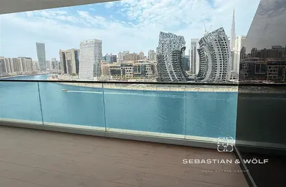 شقة - 2 غرف نوم - 3 حمامات للايجار في تراسات مراسي درايف - الخليج التجاري - دبي