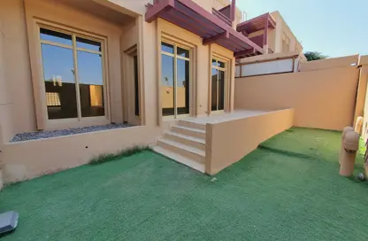 مجمع سكني - 4 غرف نوم - 5 حمامات للايجار في حدائق الجولف في الراحة - أبوظبي