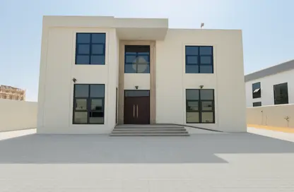 Villa - 5 Bedrooms - 6 Bathrooms for rent in Al Aweer 1 - Al Aweer - Dubai