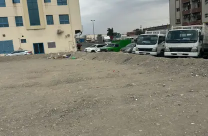 أرض - استوديو للايجار في المنطقة الصناعية رقم 10 - المنطقة الصناعية بالشارقة - الشارقة