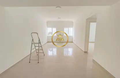 شقة - 2 غرف نوم - 2 حمامات للايجار في شارع التعاون الجديد - التعاون - الشارقة