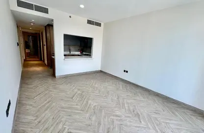 شقة - غرفة نوم - 2 حمامات للايجار في سكن الف نون - قرية الجميرا سركل - دبي