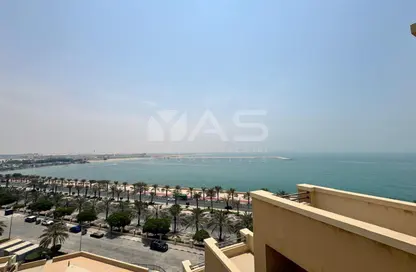 شقة - 2 غرف نوم - 4 حمامات للايجار في كهرمان - باب البحر - جزيرة المرجان - رأس الخيمة