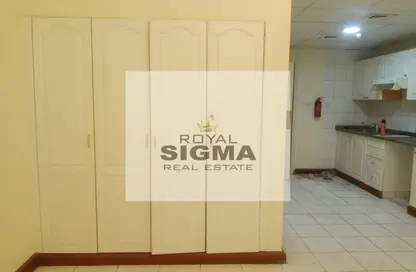 Apartment - Studio - 1 Bathroom for rent in Mankhool - Bur Dubai - Dubai