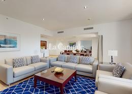 Living Room image for: Apartment - 3 bedrooms - 4 bathrooms for rent in Delta Hotels By Marriott Jumeirah Beach - Jumeirah Beach Residence - Dubai, Image 1