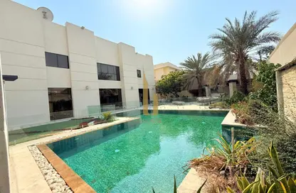 Villa - 5 Bedrooms - 5 Bathrooms for rent in Umm Suqeim 2 Villas - Umm Suqeim 2 - Umm Suqeim - Dubai