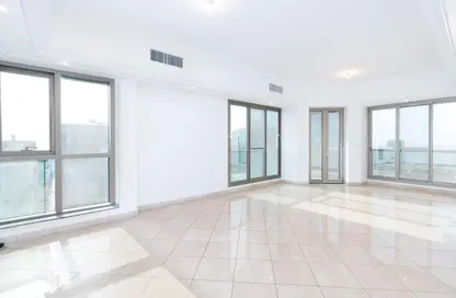 Empty Room image for: Apartment - 3 Bedrooms - 2 Bathrooms for rent in Al Heel Tower - Mubarak Bin Mohammed Street - Al Khalidiya - Abu Dhabi, Image 1